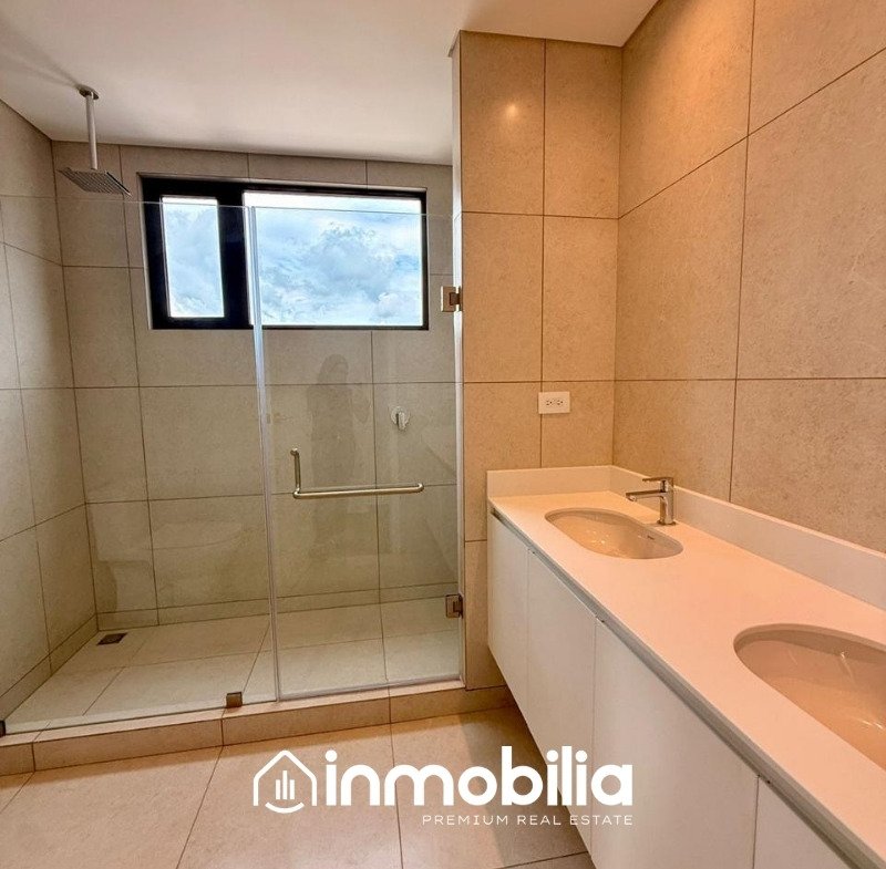 Apartamento en Renta en Ferré Diez, Zona 10, Ciudad de Guatemala - Miniatura 11