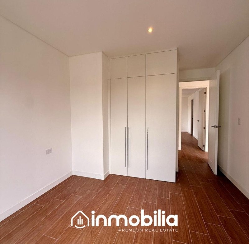 Apartamento en Renta en Ferré Diez, Zona 10, Ciudad de Guatemala - Miniatura 9