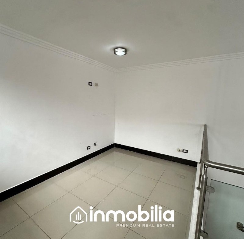Casa en Venta en Colonia Montesolar, Zona 16, Ciudad de Guatemala - Miniatura 15