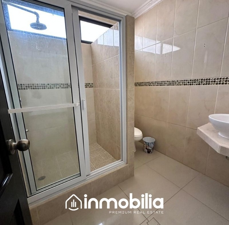 Casa en Venta en Colonia Montesolar, Zona 16, Ciudad de Guatemala - Miniatura 18