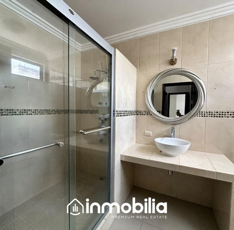 Casa en Venta en Colonia Montesolar, Zona 16, Ciudad de Guatemala - Miniatura 19