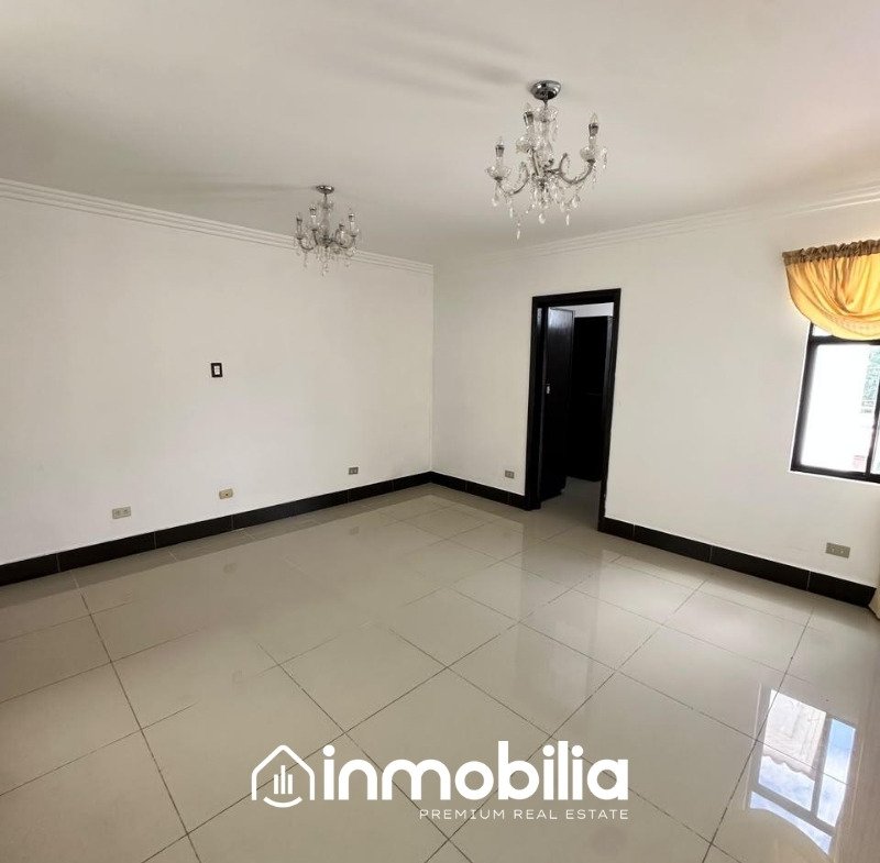 Casa en Venta en Colonia Montesolar, Zona 16, Ciudad de Guatemala - Miniatura 25