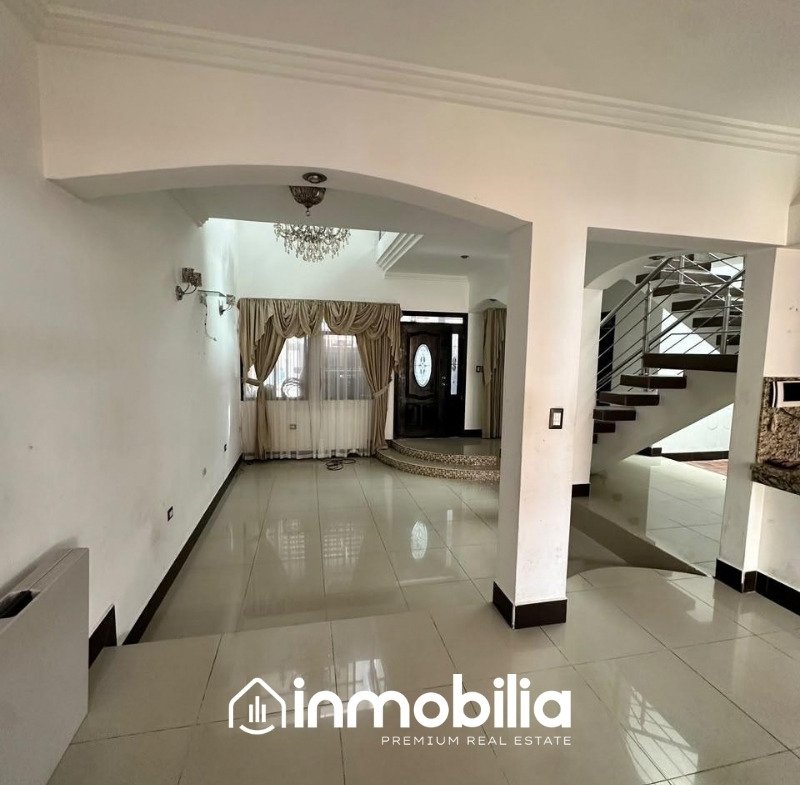 Casa en Venta en Colonia Montesolar, Zona 16, Ciudad de Guatemala - Miniatura 6