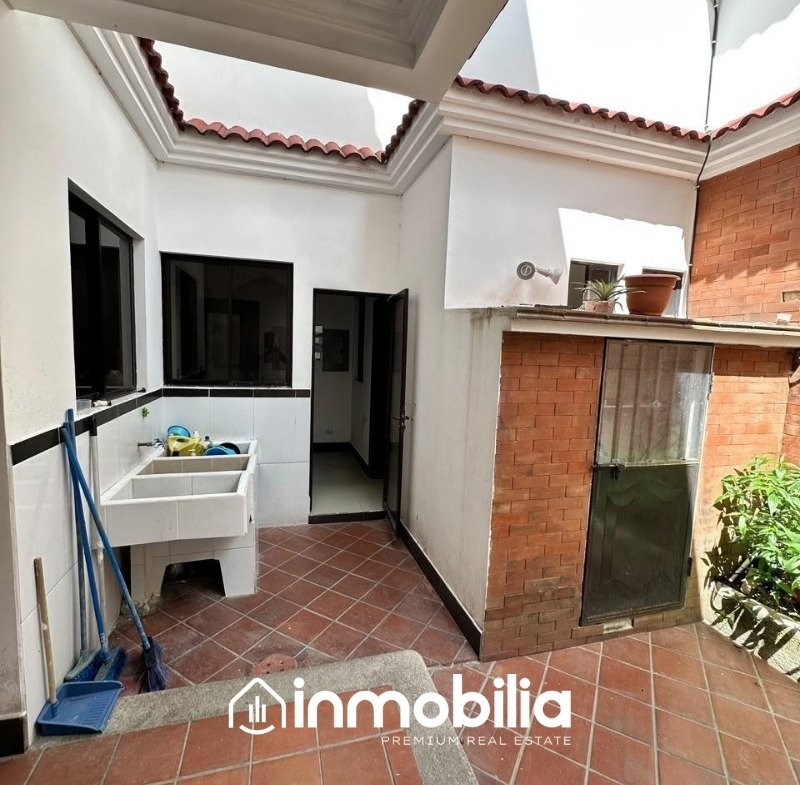 Casa en Venta en Colonia Montesolar, Zona 16, Ciudad de Guatemala - Miniatura 8